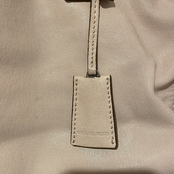 Michael Kors Hamilton Vanilla bag - Picture 13 of 16